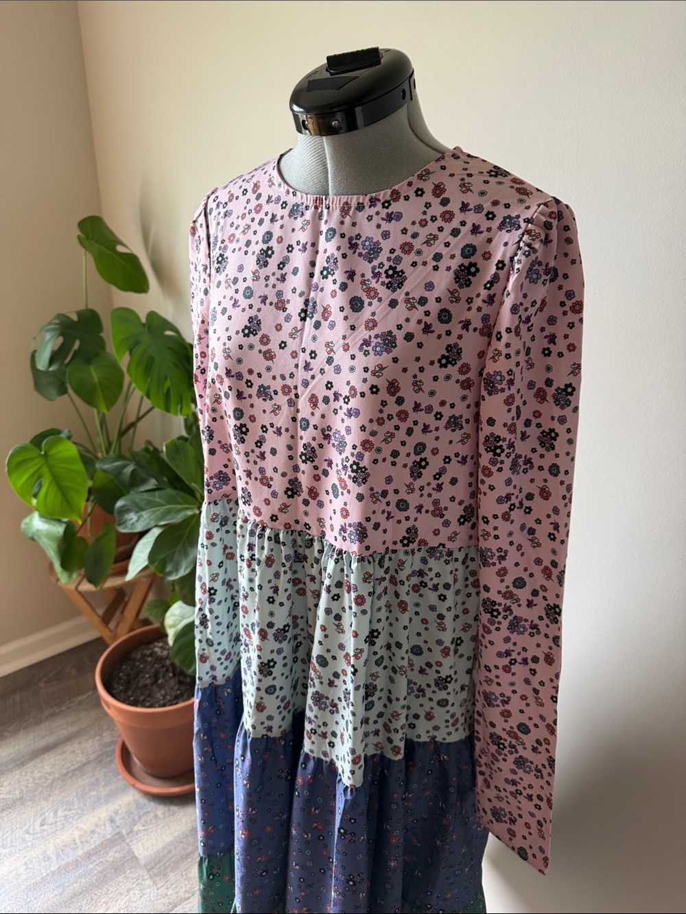 Pink Green Blue Tiered Floral Midi Dress - Picture 2 of 3